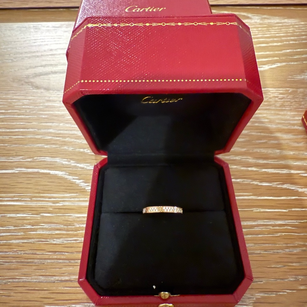 Cartier
Love Wedding Band Pave Diamonds Ring 18K Rose Gold and Diamonds Small